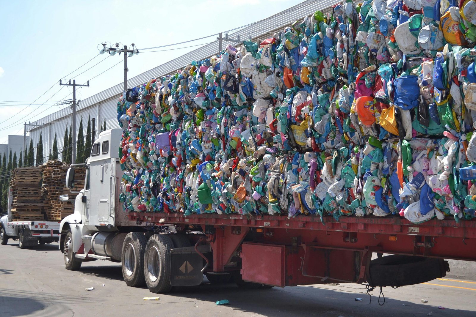 Why Does India Want to Import the EU’s Waste?